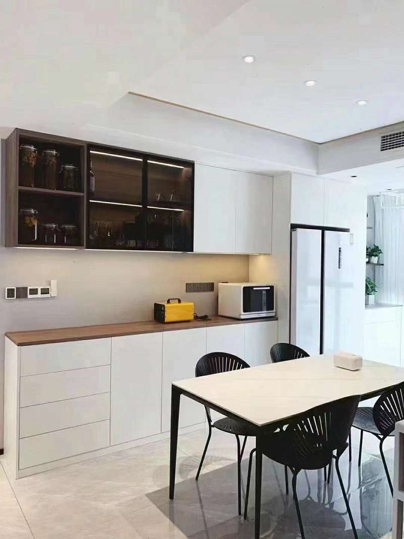 125平米现代三居室装饰装修效果图