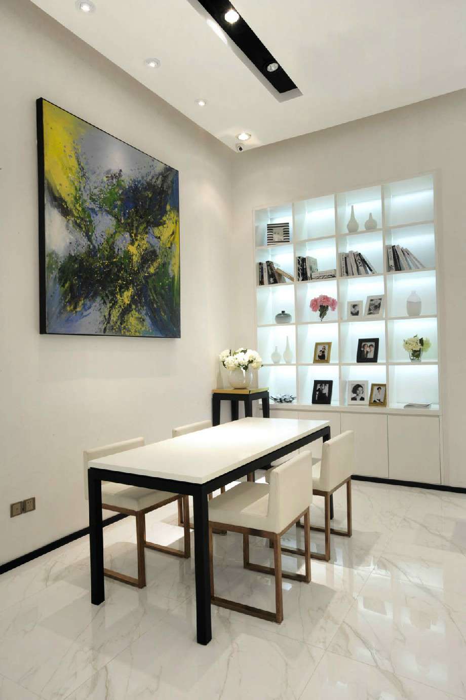 180平米珠宝首饰店装修效果图