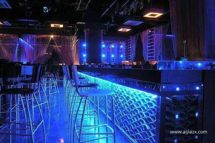 郑州音乐酒吧装修设计，高回头率的音乐酒吧设计装修