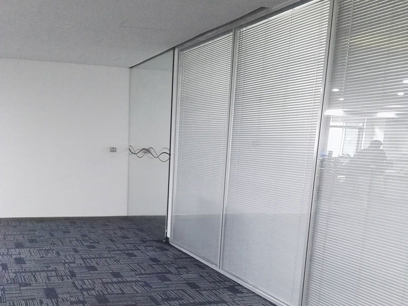 郑州办公室装修施工实景案例图