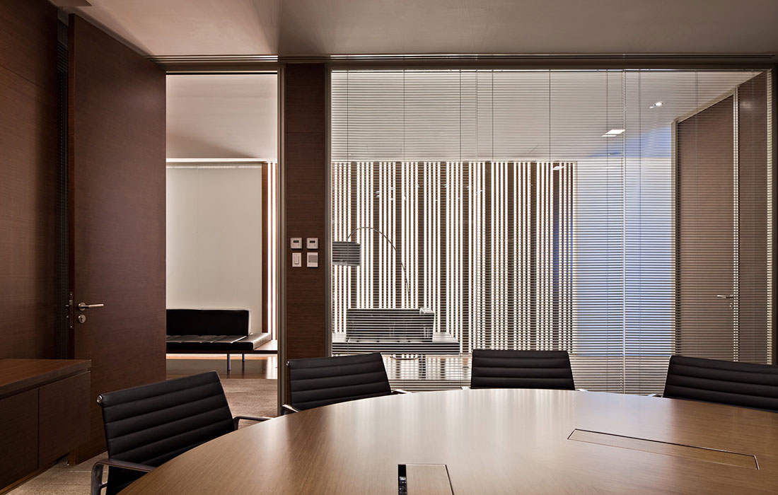 400平米办公室装修设计效果图