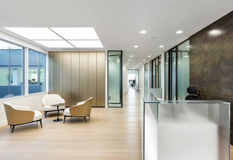 730平米投资公司办公室设计效果图