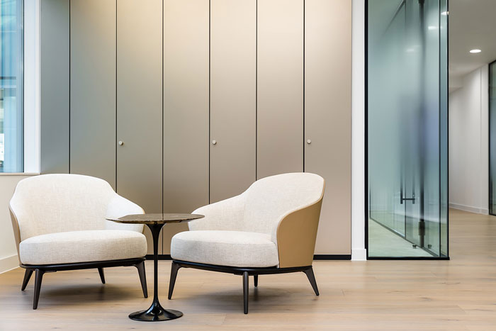 730平米投资公司办公室设计效果图