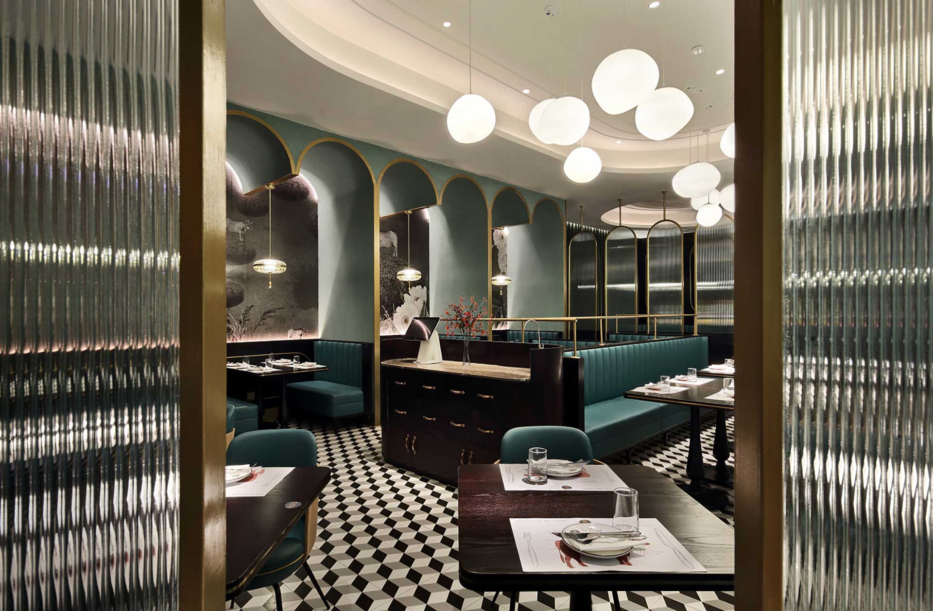 300平米牛扒店装修设计效果图