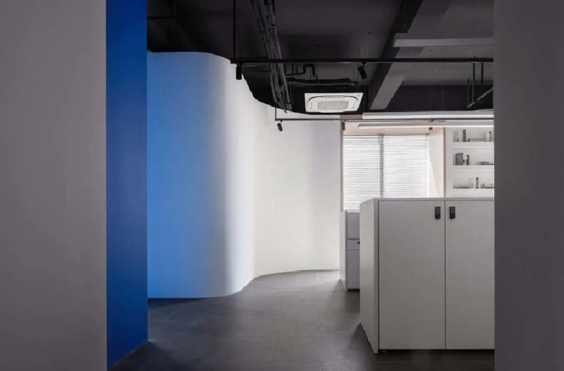 400平米外贸公司办公室设计图