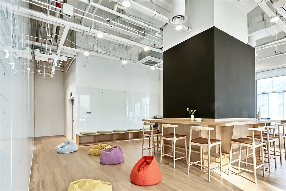 230平米现代办公室装修设计效果图