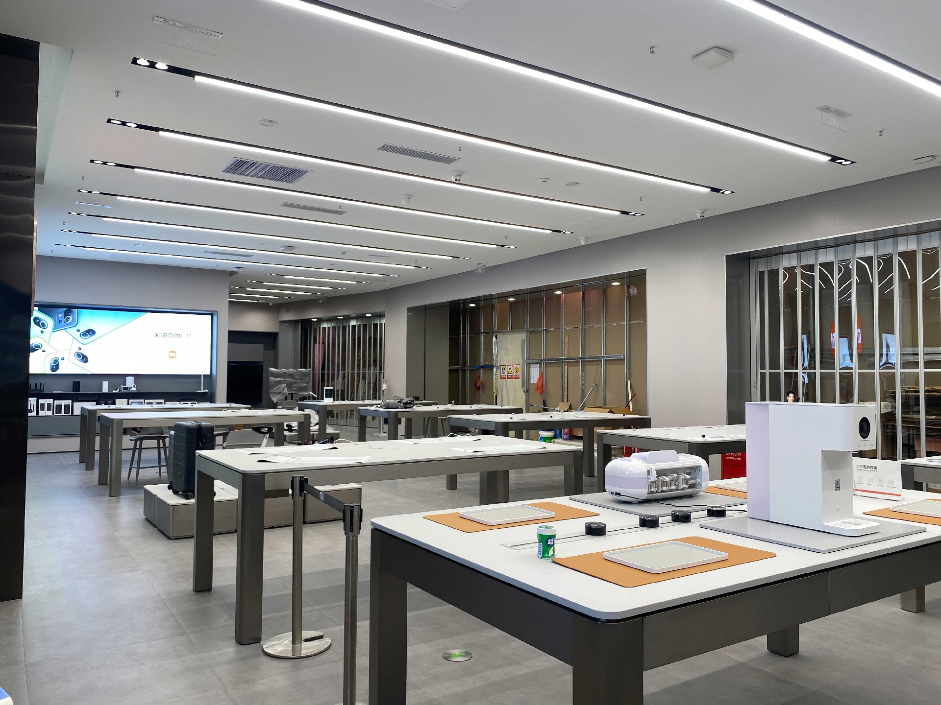 240㎡小米手机体验店装修效果图