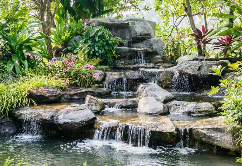 郑州别墅设计案例:别墅的庭院假山流水设计