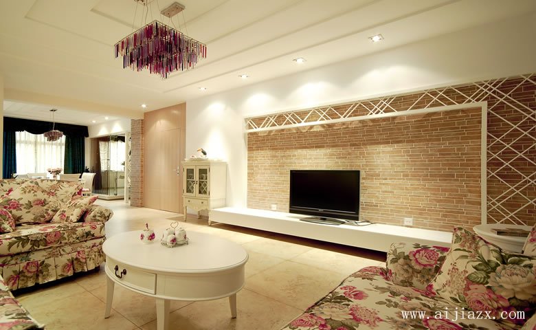 淡雅舒适的田园风格客厅装修效果图